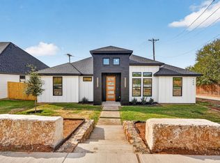 1664 W Wintergreen Rd, Lancaster, TX 75134
