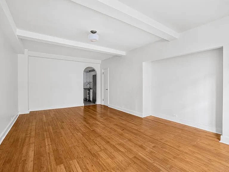 310 E 44th St #807 — Photo 3