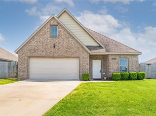 600 W Stoney Point Rd, Rogers, AR 72758