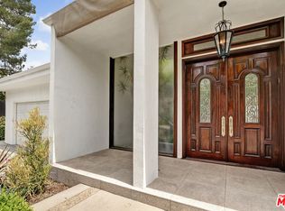 16103 Sandy Ln, Encino, CA 91436
