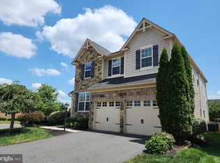 8699 Raleigh Mews, Gainesville, VA 20155