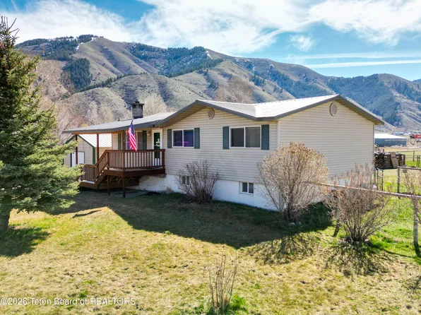 56 Twin Cliffs Rd, Afton, WY 83110
