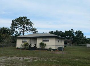 21561 Center St, Alva, FL 33920