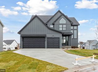 5042 Airlake Draw, Woodbury, MN 55129