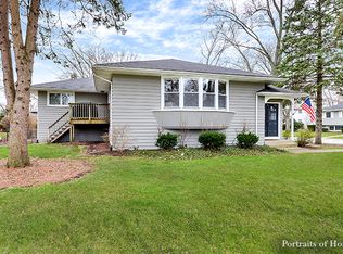 924 Lilac Ln, Naperville, IL