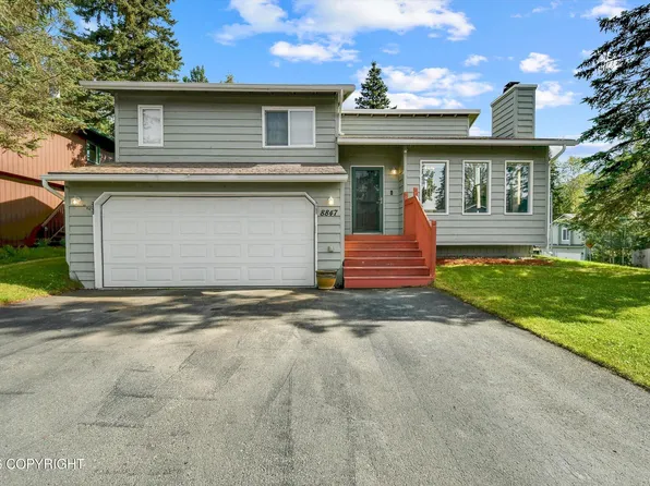 8847 Kak Island St, Eagle River, AK 99577
