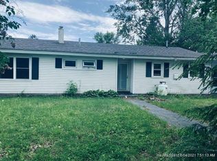2 Old Orchard Dr, Bangor, ME 04401