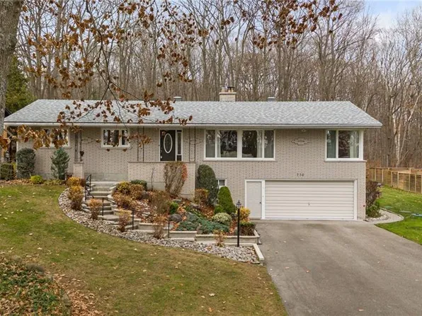 770 Portage Park Ln, Midland, ON L4R 5G3