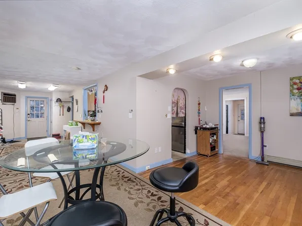 58 Lake St, Waltham, MA 02451