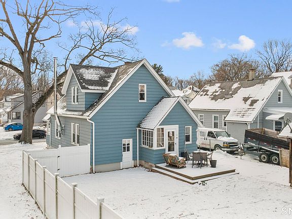 3rd image of 3 Anderson Street