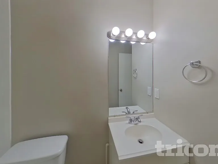 13311 Laraway Dr — Photo 15