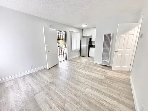 4241 Van Horne Ave #5 Photo 1
