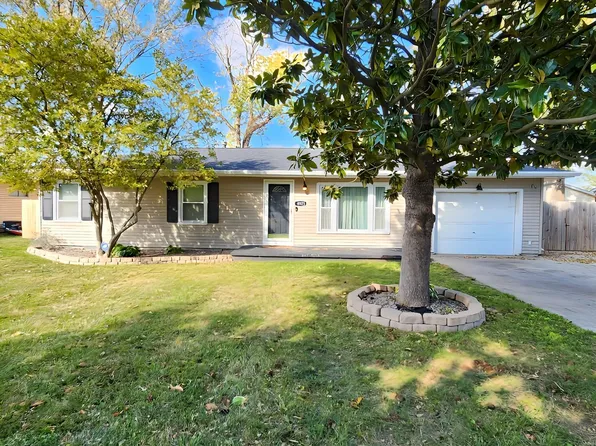 4925 Redwood Ln, Granite City, IL 62040