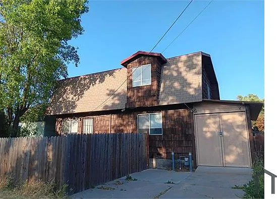 4 bed, $2,800 — Photo 1