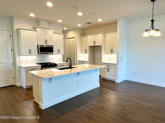 3rd image of 3431 Galeras Dr