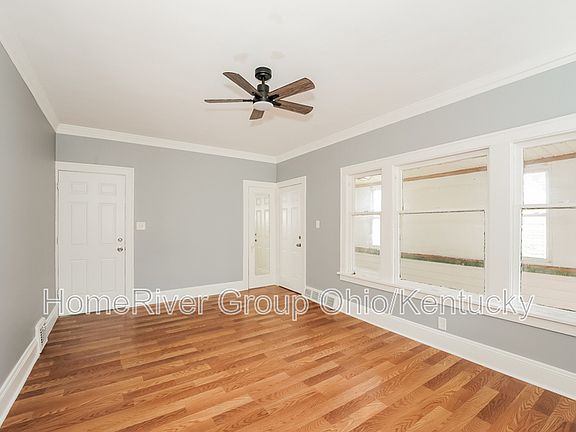 3rd image of 3606 E 112th St #U