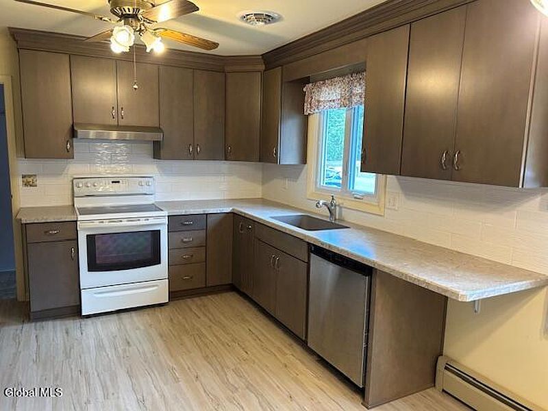 3rd image of 4 Ronald Drive