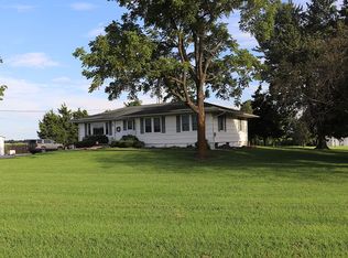431 W Mechanic St, Geff, IL 62842