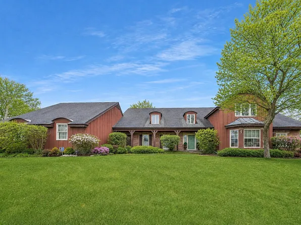 1135 Buttonwood Ln, Northbrook, IL 60062