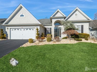 12 Glen Eagles Way, Monroe Township, NJ, 08831