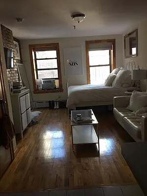 Rented by Peter Meskouris LREB | media 20