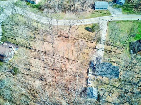 8088 Center Lake Rd, Nineveh, IN 46164