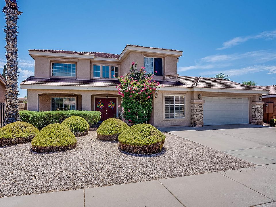 1st image of 3345 E Menadota Dr