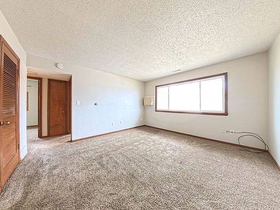 4th image of 1105 N Depot St #14