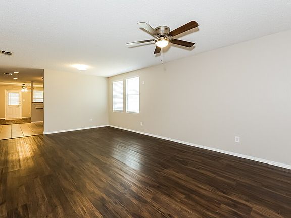 3rd image of 3617 Clydesdale Dr