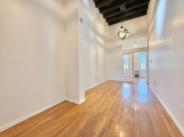1128 Willoughby Avenue image 1 of 8