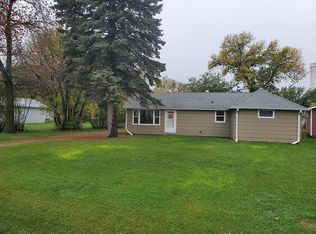 820 Jahr Ave, Portland, ND 58274