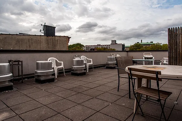 Rented by Nooklyn NYC LLC | media 85