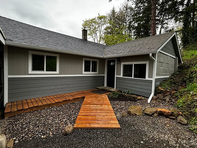157 Holloway Hts — Photo 1