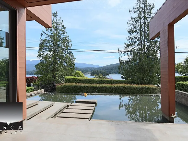687 Beachview Dr — Photo 19