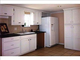 3rd image of 831 N McKinley Ave