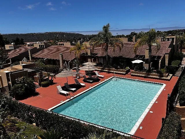 2204 Plaza De Las Flores — Photo 3