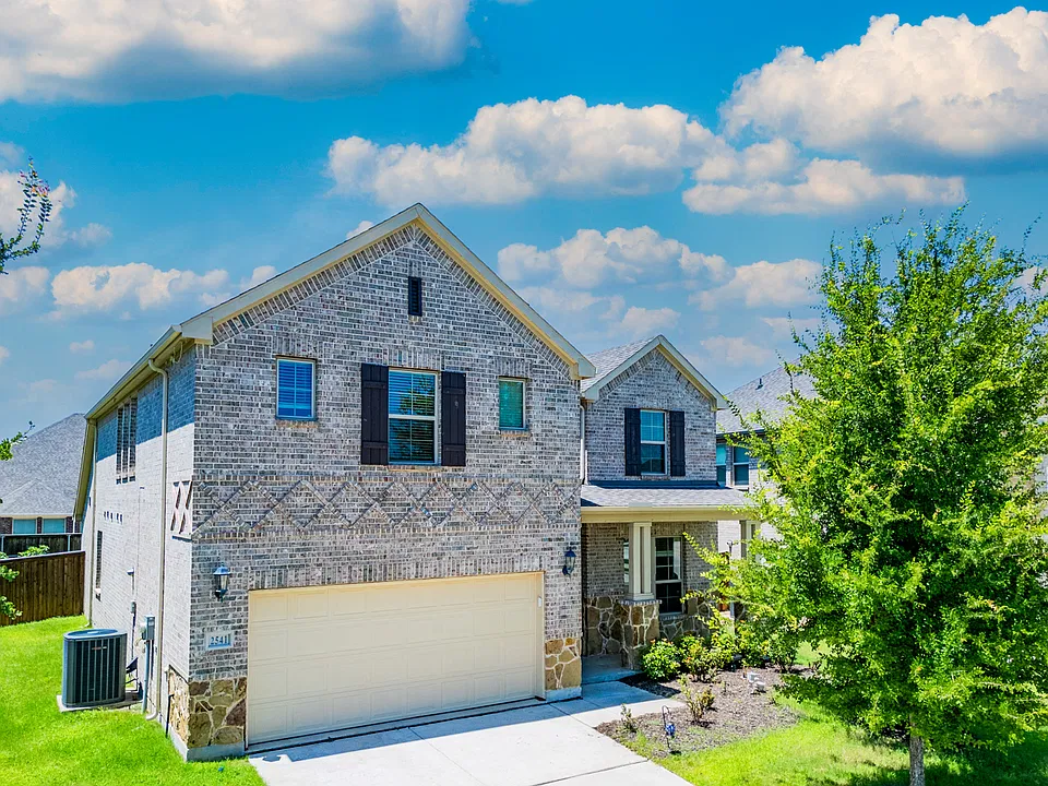2541 Canary Grass Ln