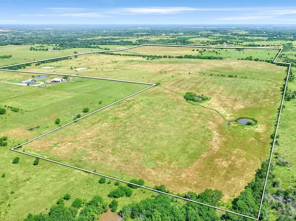 105A Spalding Rd, Whitesboro, TX 76273