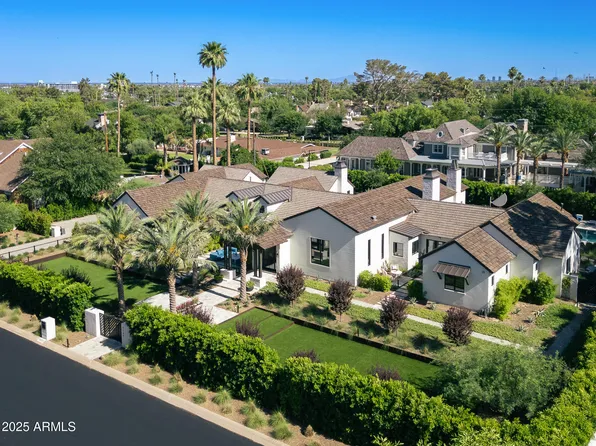 6235 E MONTECITO Avenue, Scottsdale, AZ 85251