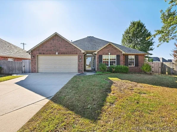 322 W 126th St S, Jenks, OK 74037