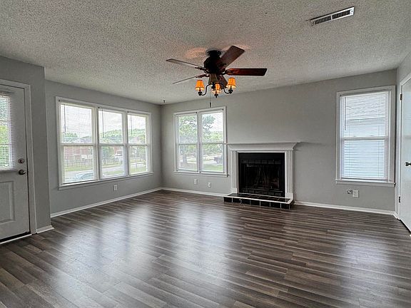 4th image of 2422 Wynterhall Rd SE