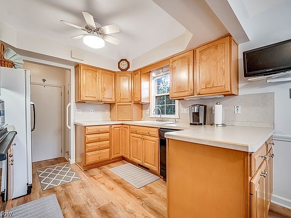 5th image of 2695 Gibson Dr