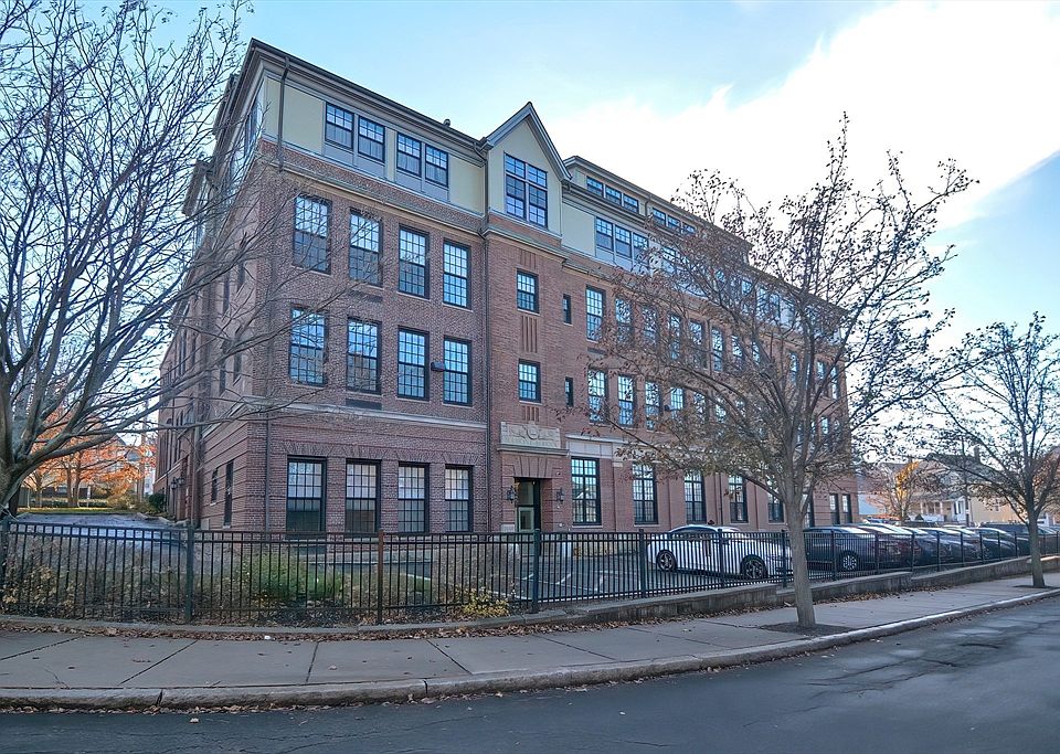 1st image of 72 Ashland St APT 410