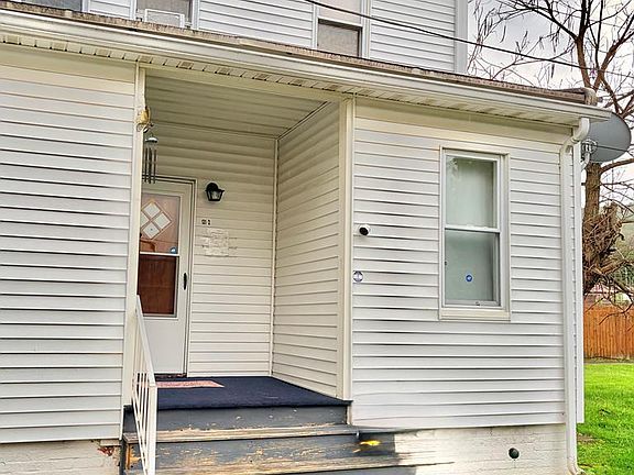 2nd image of 121 D St