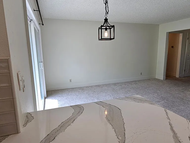 1406 Oak Knoll Rd — Photo 13