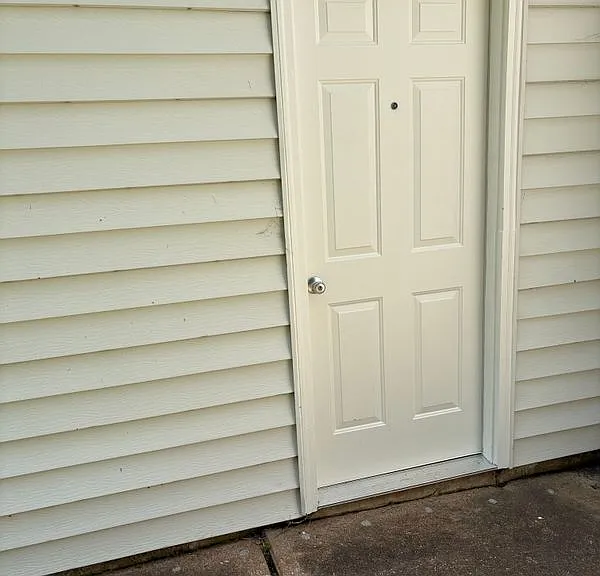 4076 Fox Island Dr — Photo 3