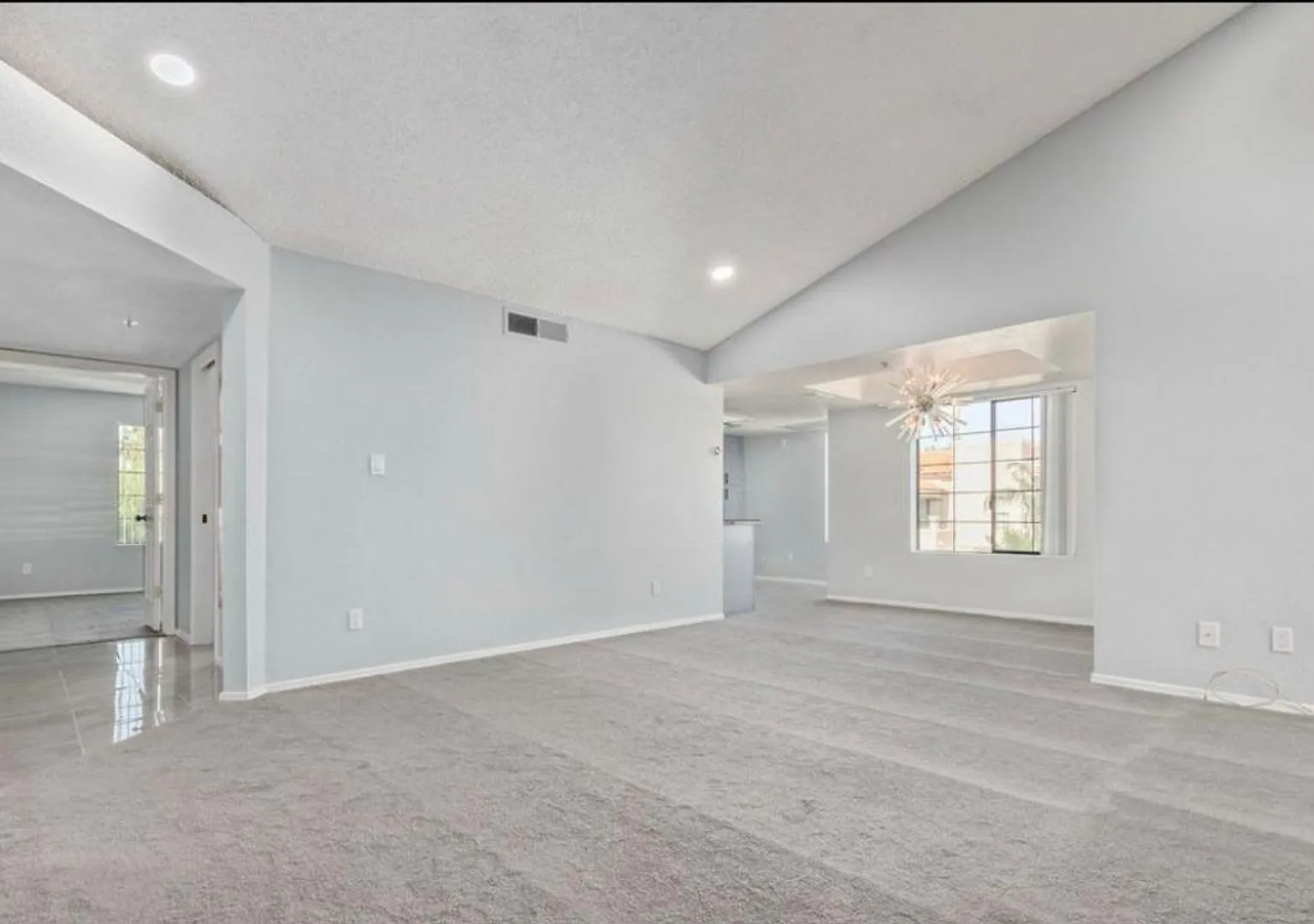 Beautiful Scottsdale Condo with Pool Views! — Photo 4