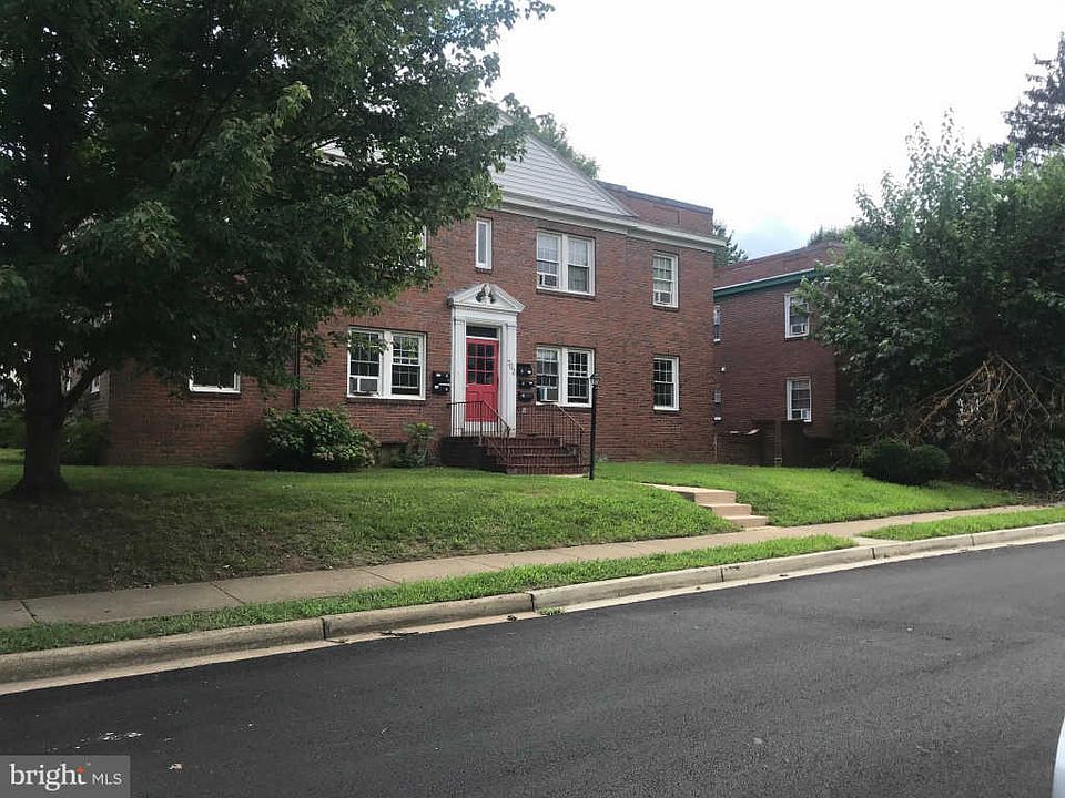 1st image of 702 22nd St S APT 1