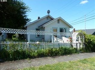 625 E 12th St, Coquille, OR 97423