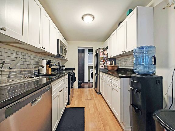 5th image of 107 N Broadway #107